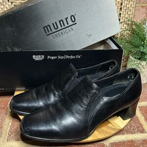Munro American Liz Pump Black Leather Shootie Slip On Block Heel 8